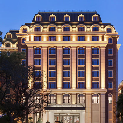 Outdoor Wall Light Modern Waterproof LED Spotlight