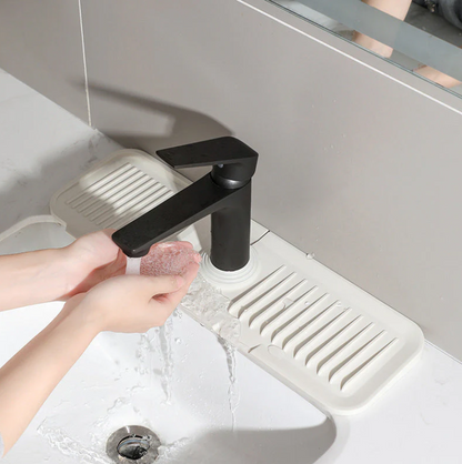DryEase™ Silicone Drying Mat: Quick and Secure Drying