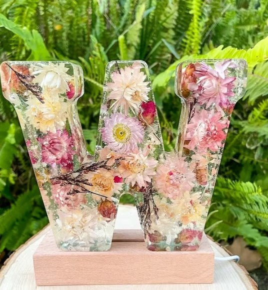 Handmade Floral Night Light for a Dreamy Ambiance
