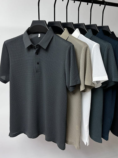 Davanté Elegant Men's T-Shirt