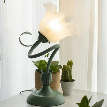 Table Lamp with Vintage Flower Design Base