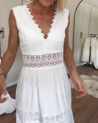 Ninfea | Sleeveless Midi Dress in Boho Style with Lace Details