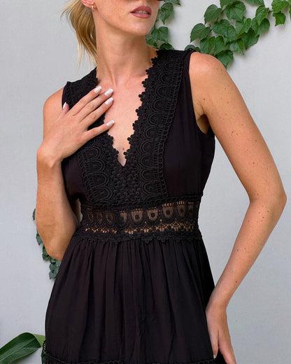 Ninfea | Sleeveless Midi Dress in Boho Style with Lace Details