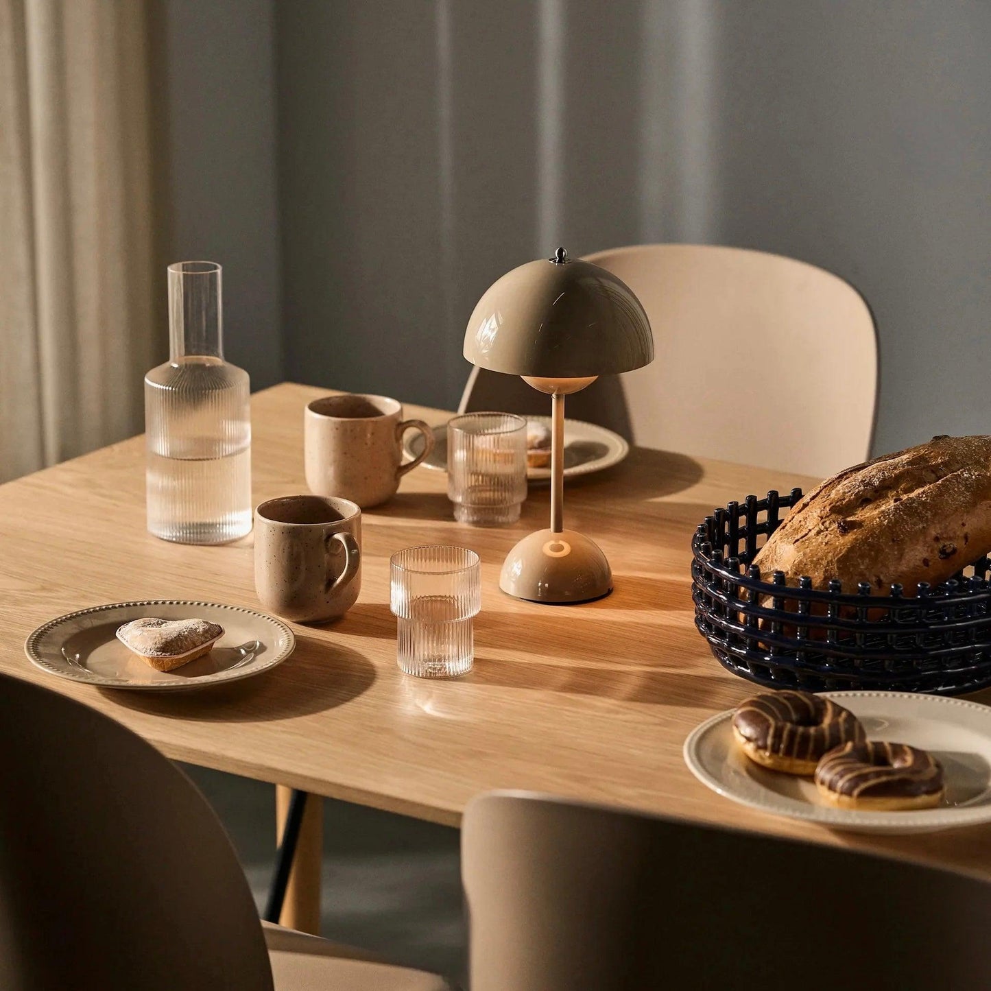 Bedside Lamp Metal Dome Touch Sensor Design