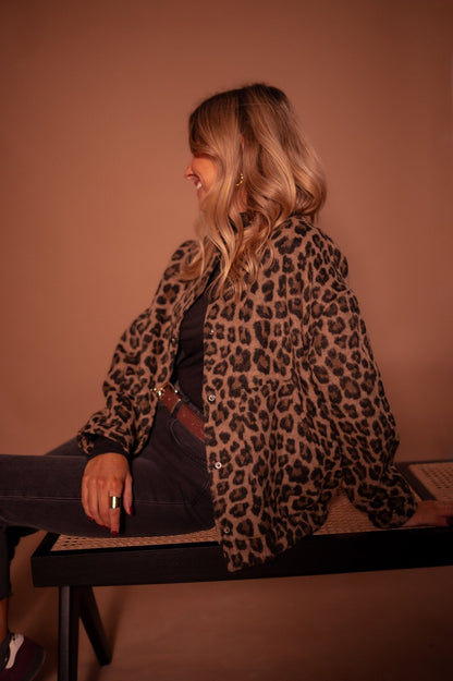 Oversized Leopard Bomber Jacket - Trendy Style and Optimal Comfort