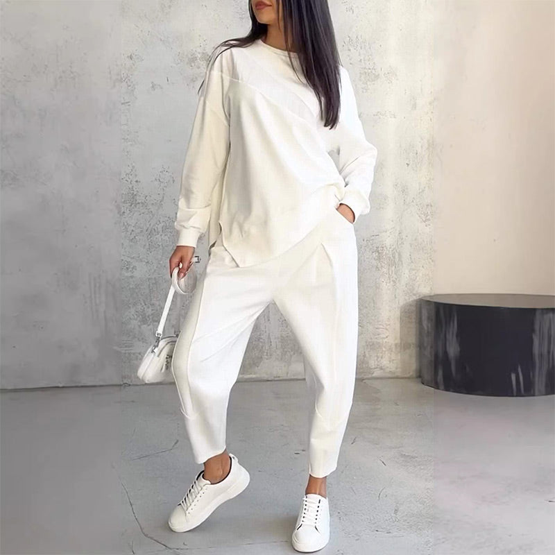 Ava™ | Long sleeve sweatshirt and pants – a stylish and comfortable set
