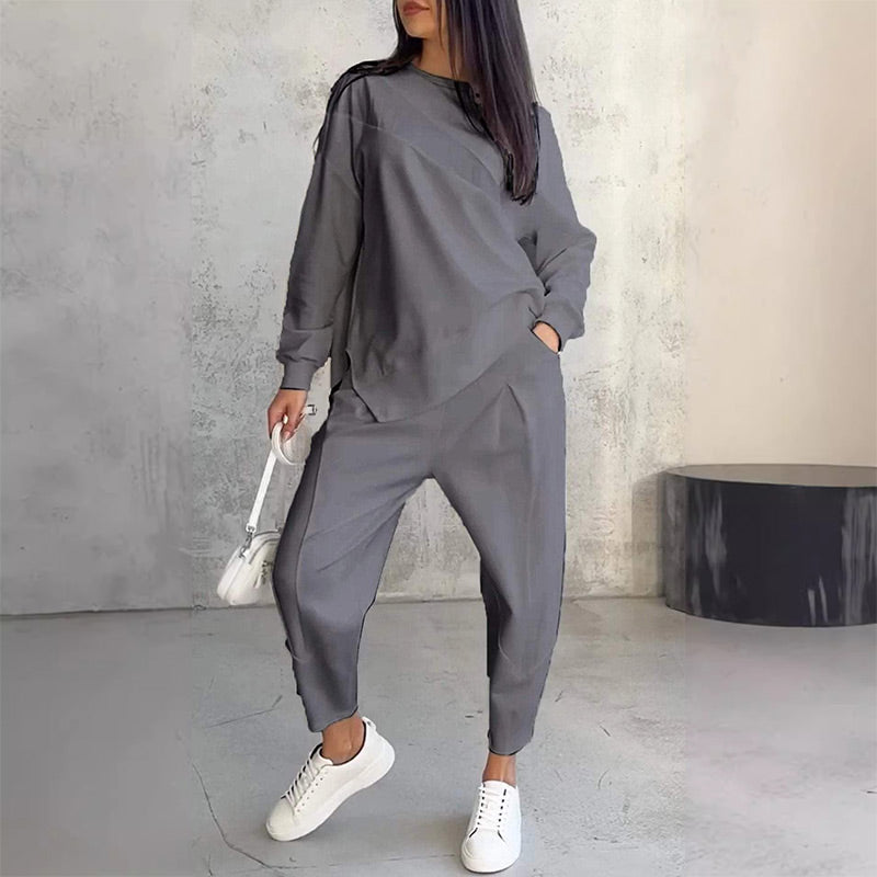 Ava™ | Long sleeve sweatshirt and pants – a stylish and comfortable set