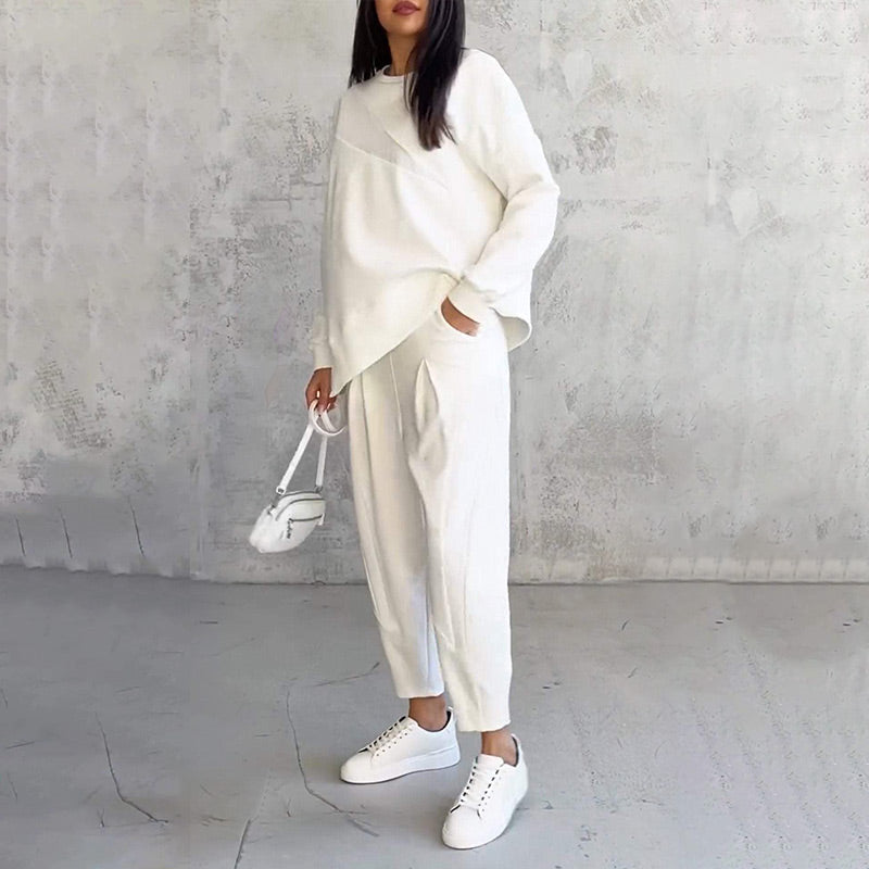 Ava™ | Long sleeve sweatshirt and pants – a stylish and comfortable set