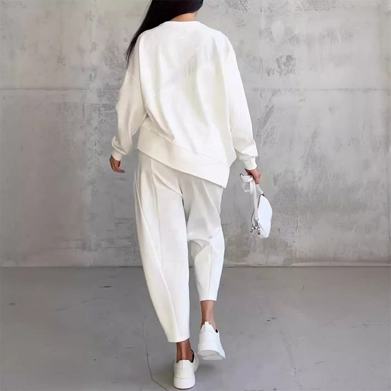 Ava™ | Long sleeve sweatshirt and pants – a stylish and comfortable set