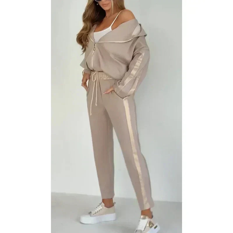 Cosima - Two-piece hooded tracksuit set with waist belt