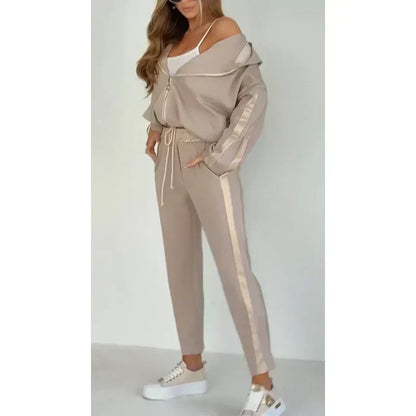 Cosima - Two-piece hooded tracksuit set with waist belt